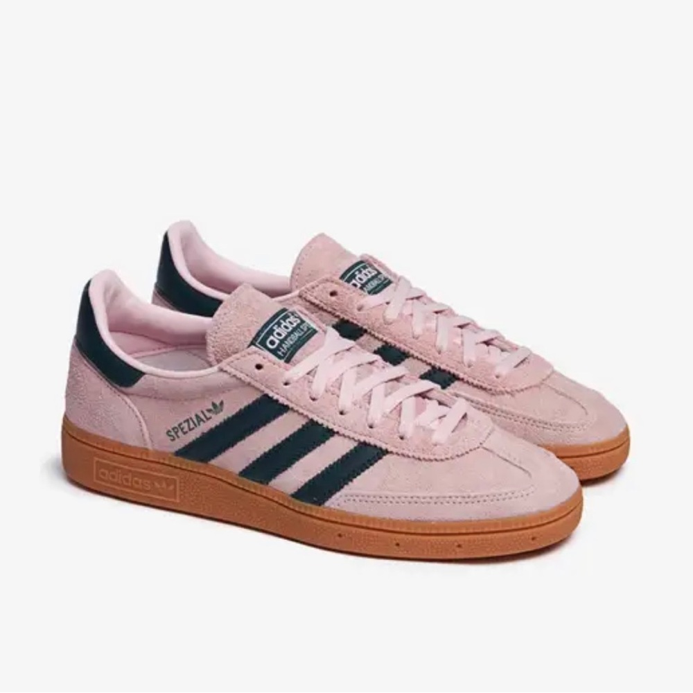 AdidasWomen's Handball Spezial. NWT size 10